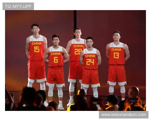 中国男篮迎战世界强队，全力备战世界杯预选赛，主力阵容亮相备受期待